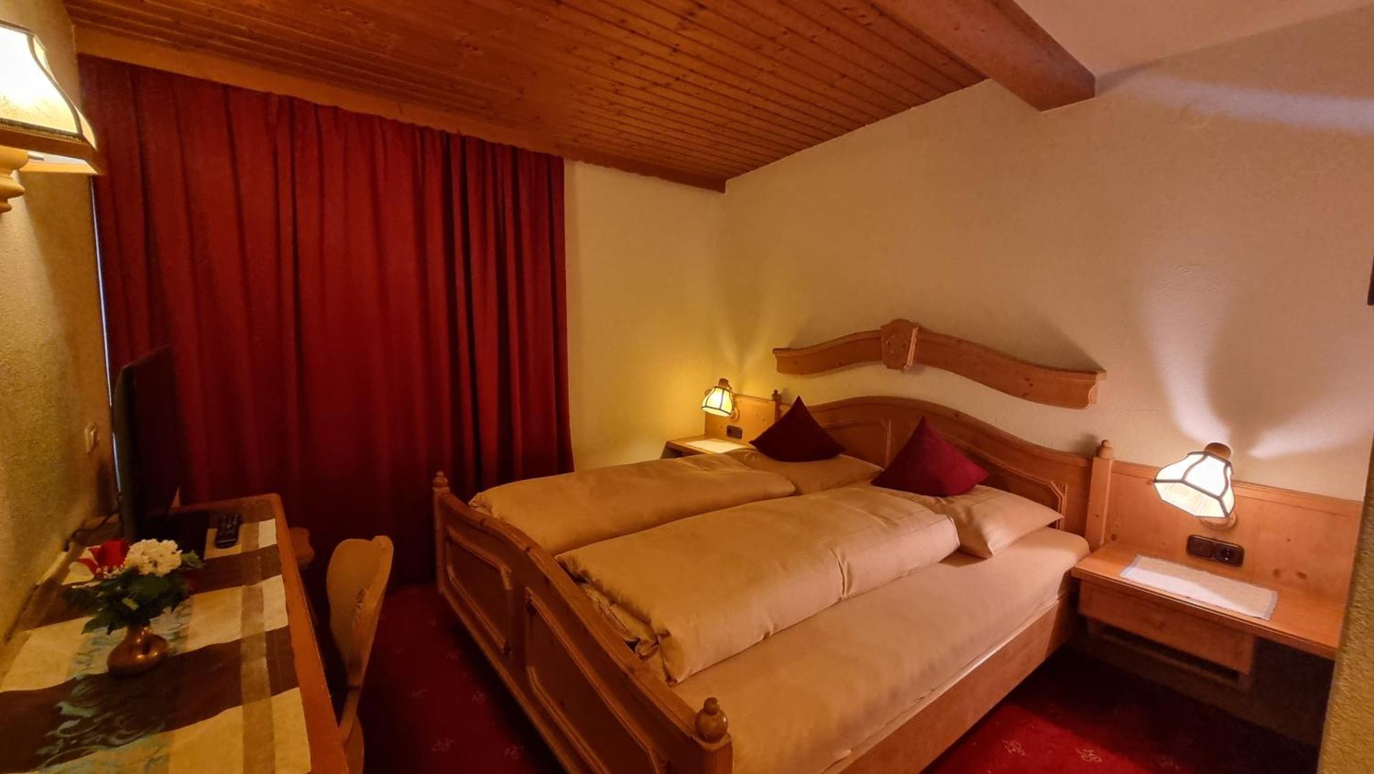 Hotel Garni Friedheim 圣安东阿尔贝格 客房 照片
